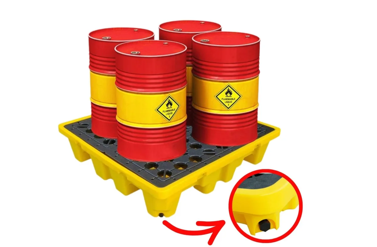 Van xả đáy tiện lợi giúp dễ dàng thu gom hóa chất tràn, đảm bảo vệ sinh.