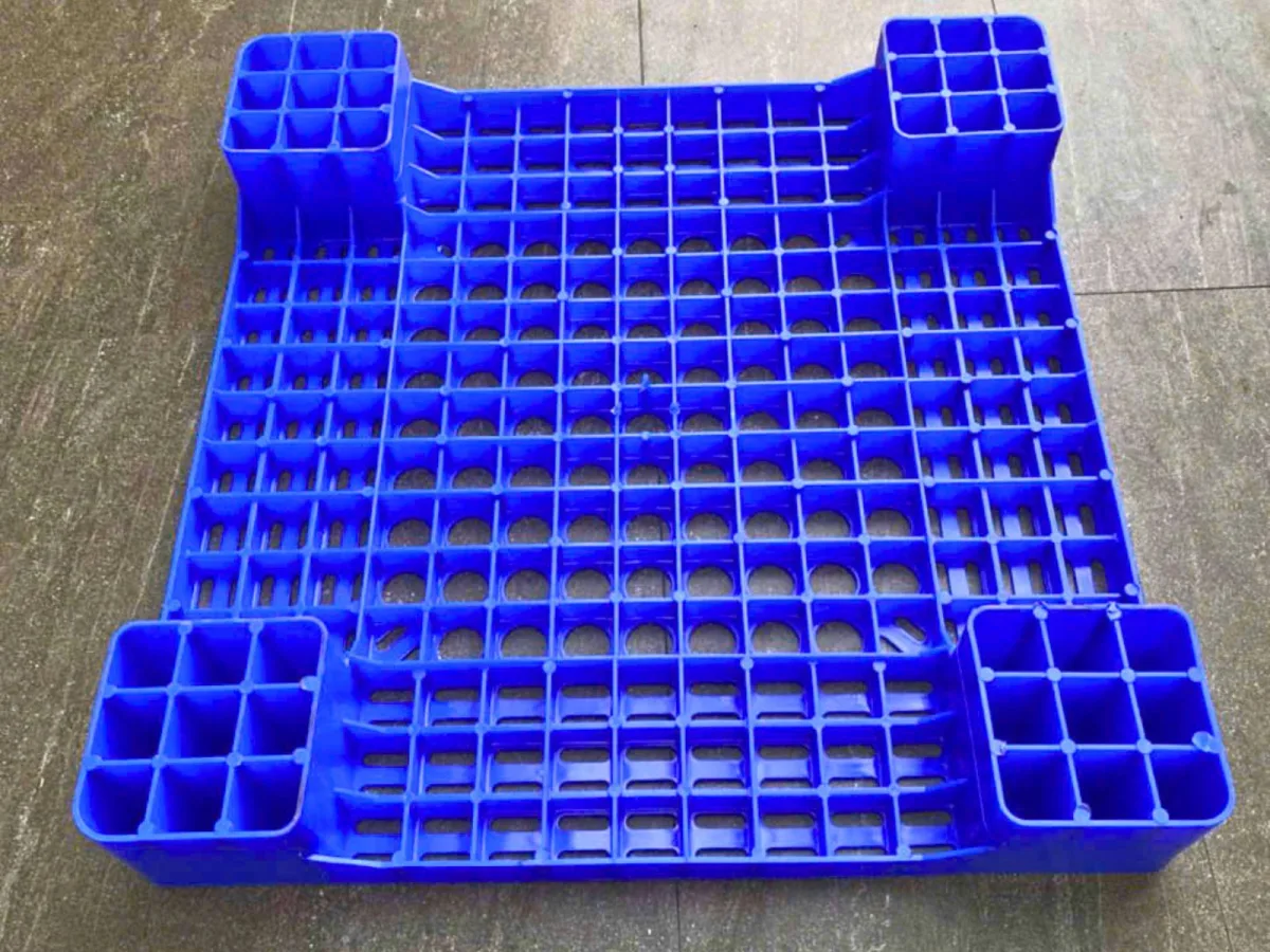 Đặc điểm Pallet Nhựa 600x600x100mm HDPE Nguyên Sinh Xanh Dương
