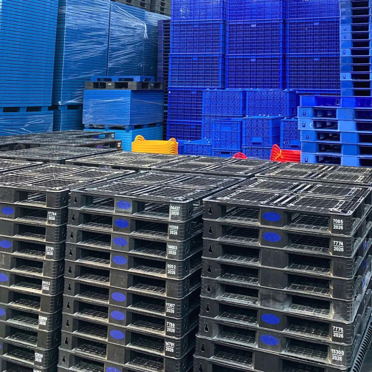 Pallet Nhựa 1200x1200x150 mm - Ảnh 2