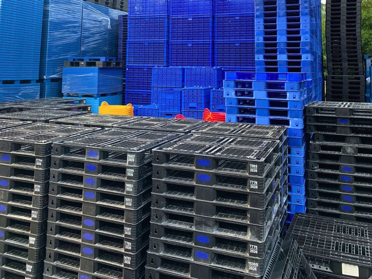 kho hàng Pallet Nhựa 1200x1200x150 chất lượng giá tốt