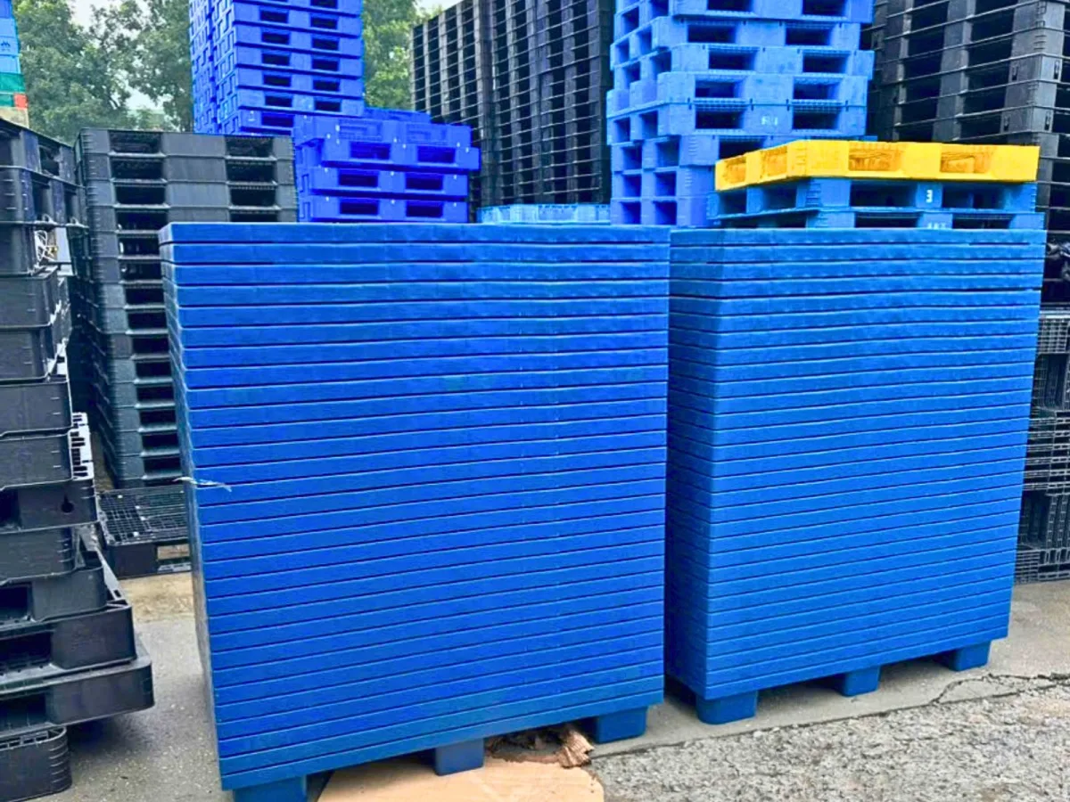 Pallet nhựa chân cốc 1200x1200x140mm có độ bền và tối ưu trong bảo quản