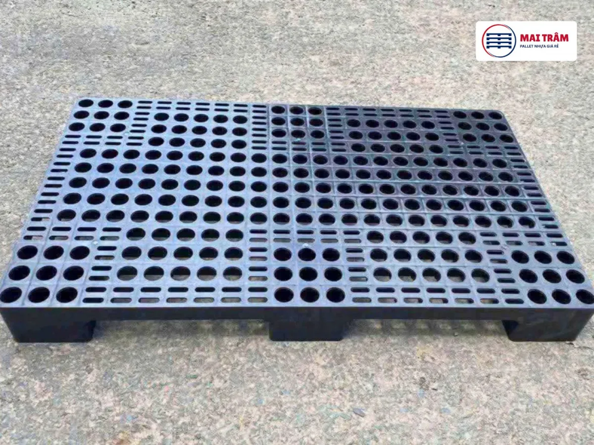 Pallet Nhựa 6 chân 600x1000x100mm Đen HDPE Tái Sinh Mới 100%