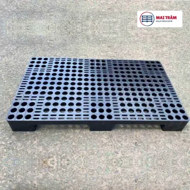 Pallet Nhựa 6 chân 600x1000x100mm Đen HDPE Tái Sinh Mới 100%