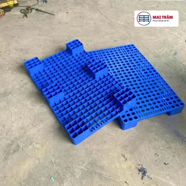 Pallet Nhựa 600x1000x100mm Xanh HDPE Tái Chế Loại 1 tại Mai Trâm Plastic