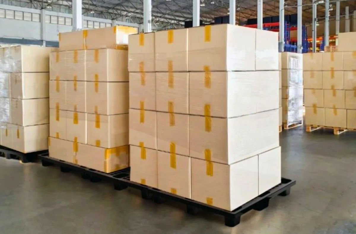 Pallet nhựa kê hàng có nhiều ưu điểm khi sử dụng