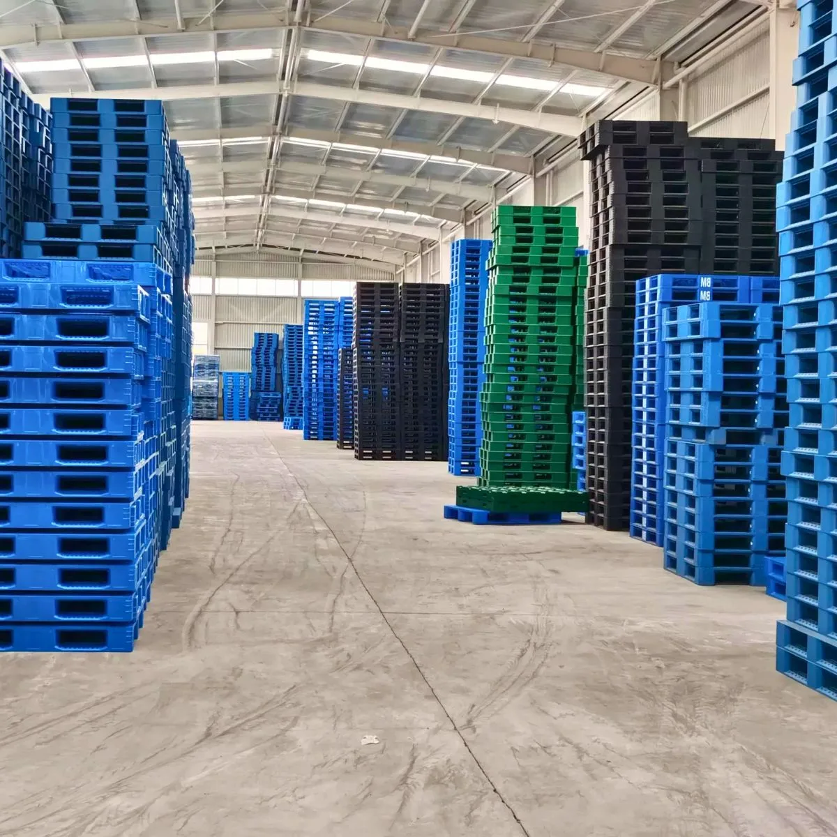 Pallet Nhựa Xuất Khẩu 1100x1100x120mm đen