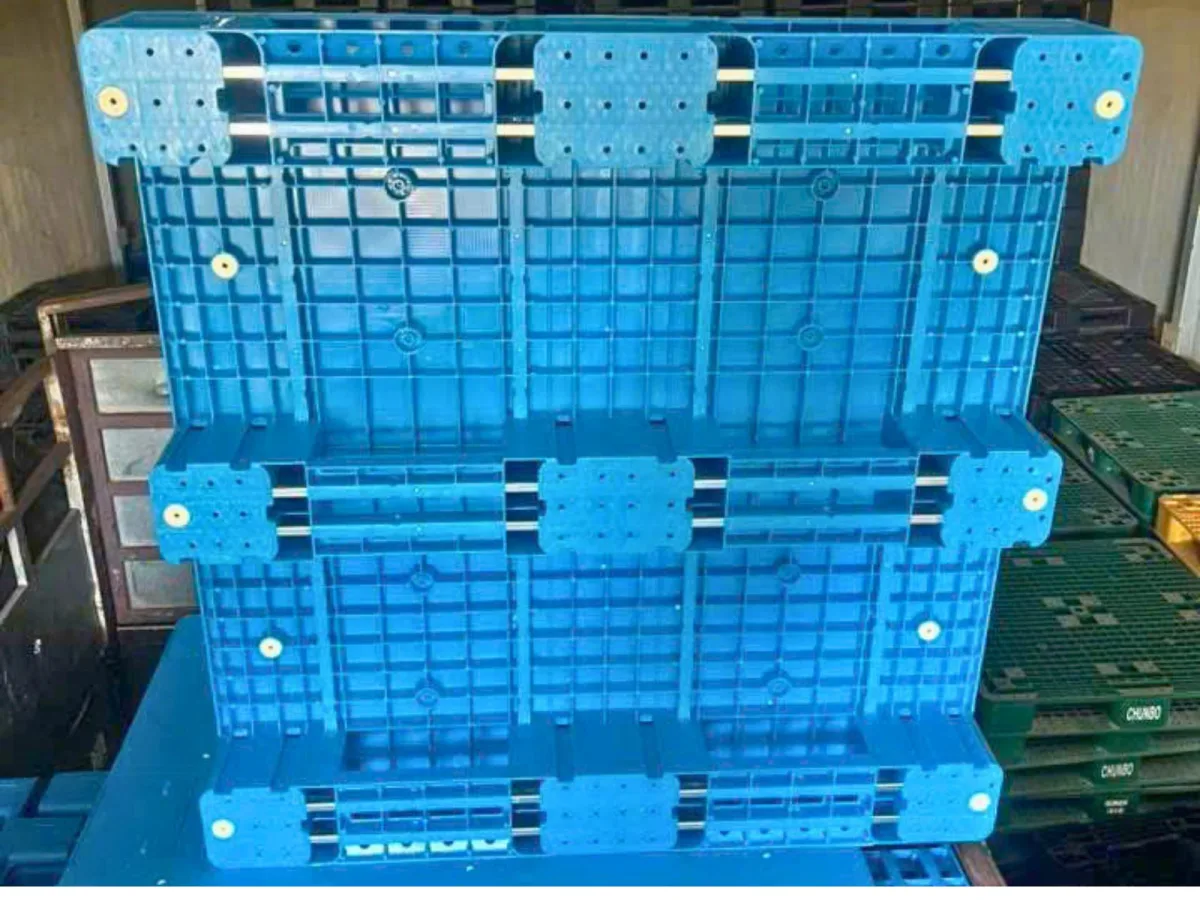 Mặt sau Pallet Nhựa 1200x1200x150mm HDPE 5000kg