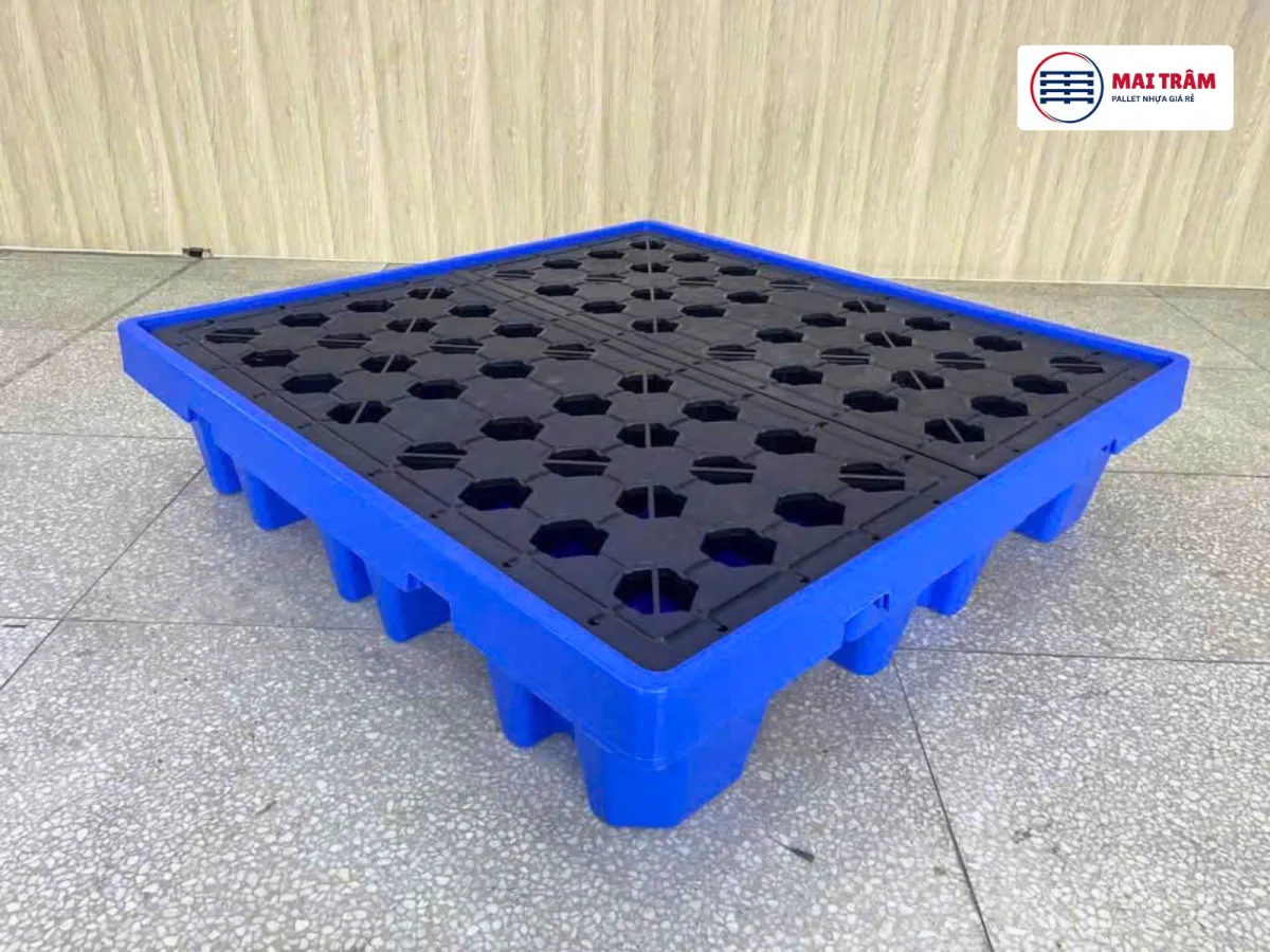 Pallet nhựa chống tràn dầu 1300x1300x300mm – HDPE nguyên sinh, tải trọng 5000kg