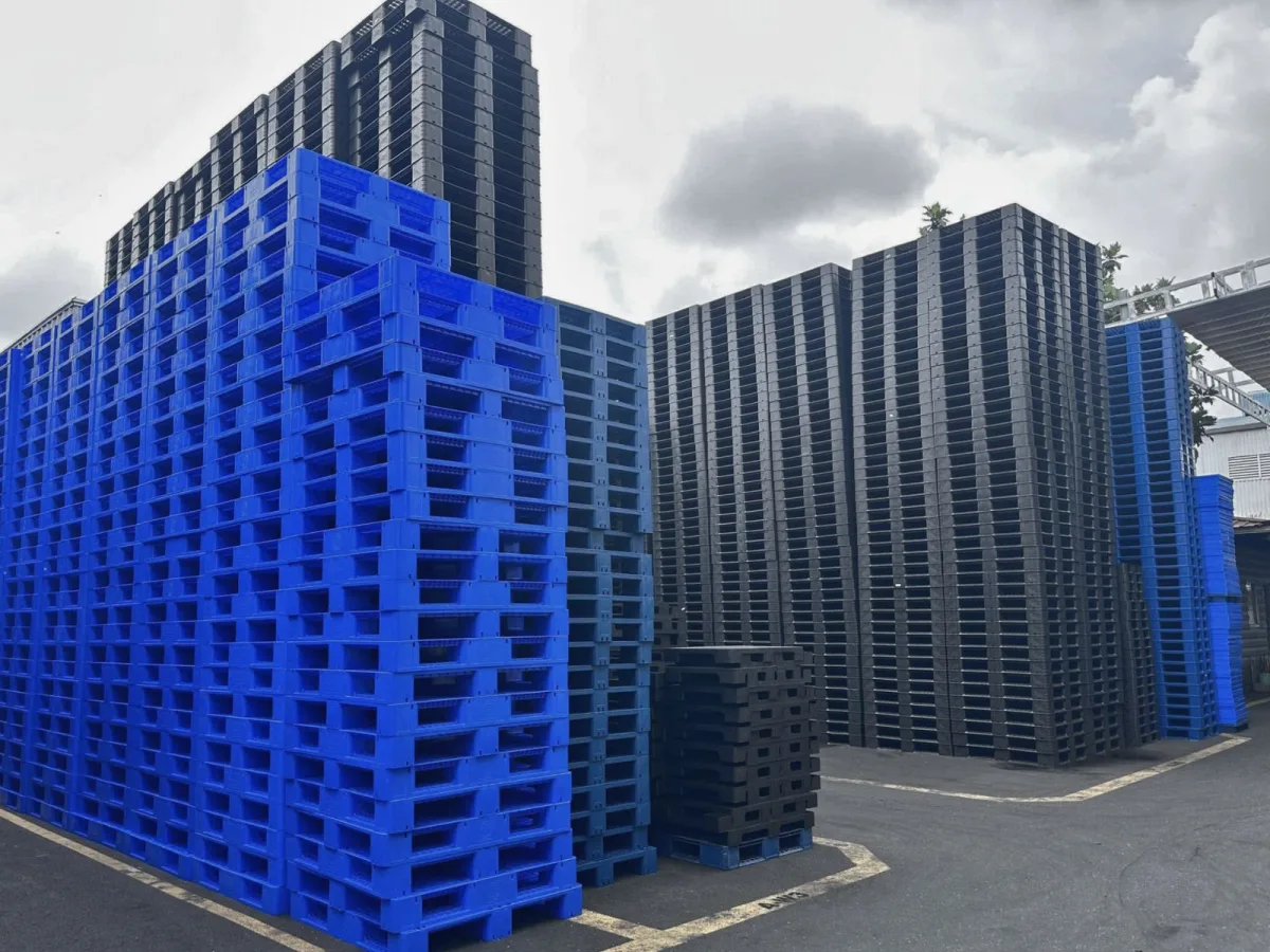 Kho Pallet Nhựa Cũ 1100x1100x150mm 3500kg tại Mai Trâm Plastic