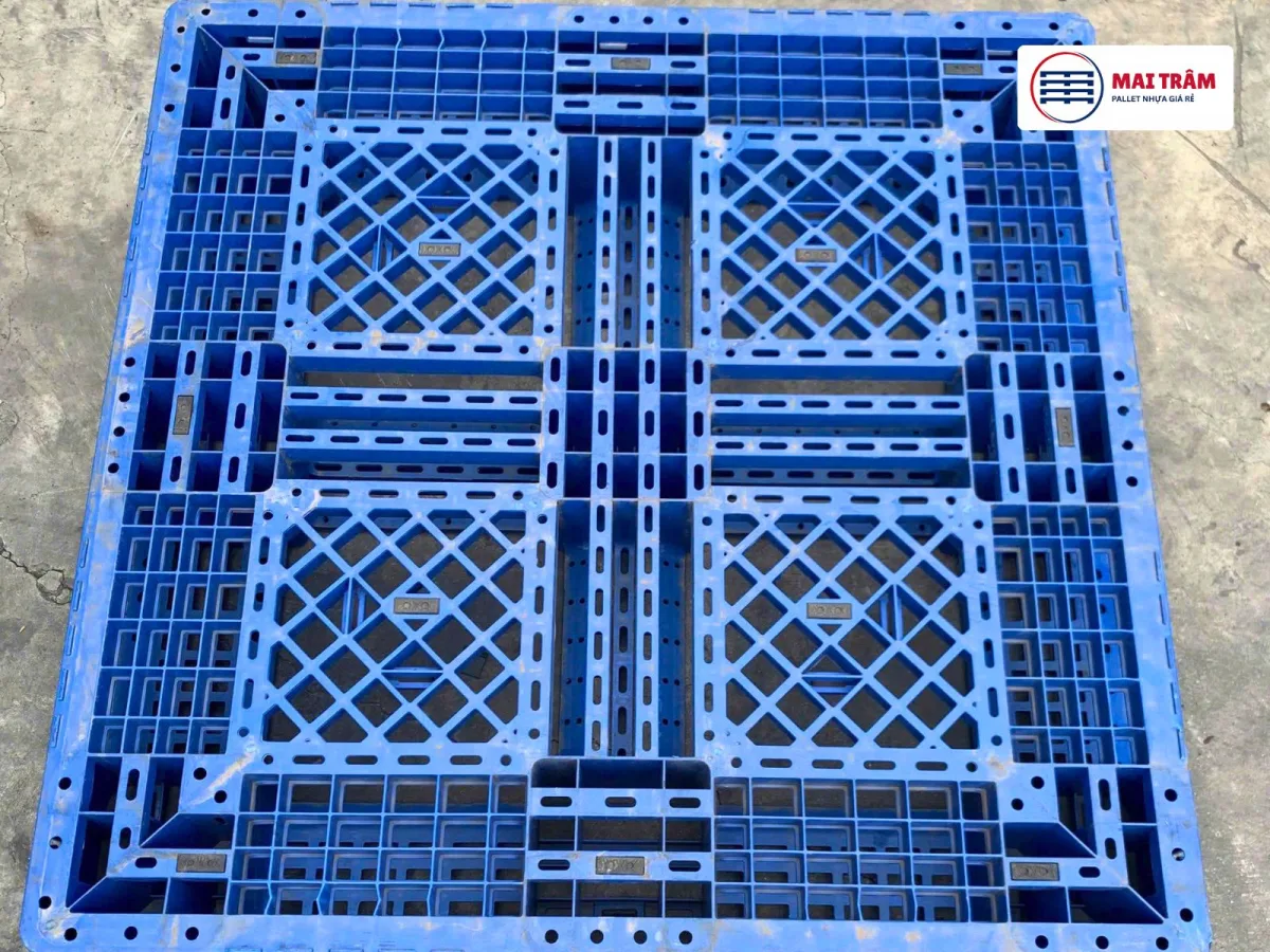 Pallet Nhựa Cũ 1100x1100x150mm mặt lưới nhựa HDPE tái sinh, còn khoảng 90% chất lượng