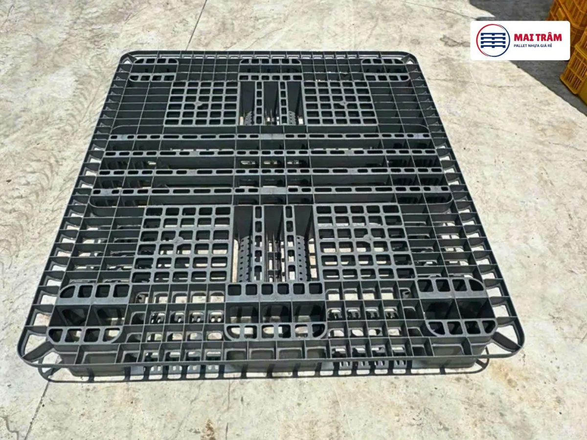 Pallet Nhựa Cũ 1100x1300x150mm Tai Bèo