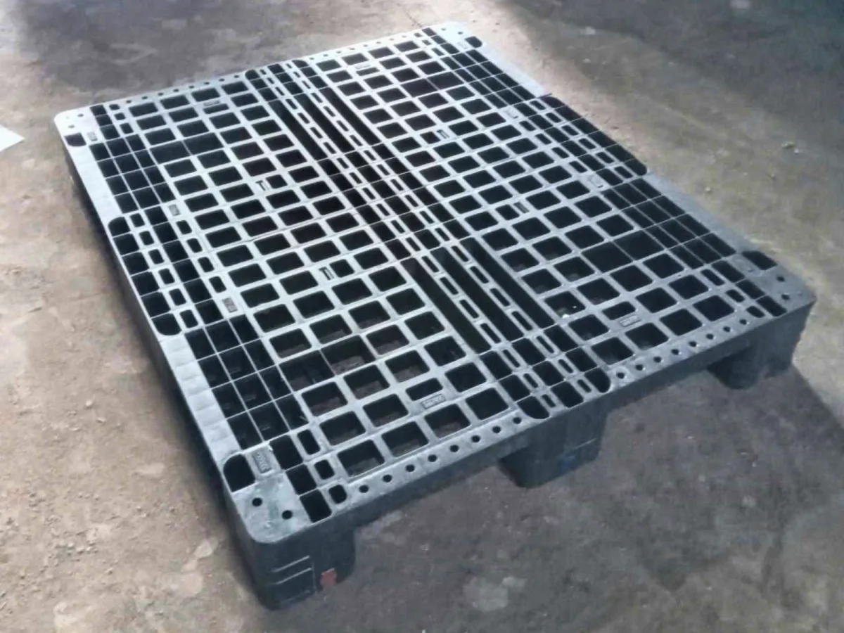 Pallet Nhựa Cũ 1200x1000x150mm HDPE 3000kg Màu Đen Chắc Chắn Và Còn Mới
