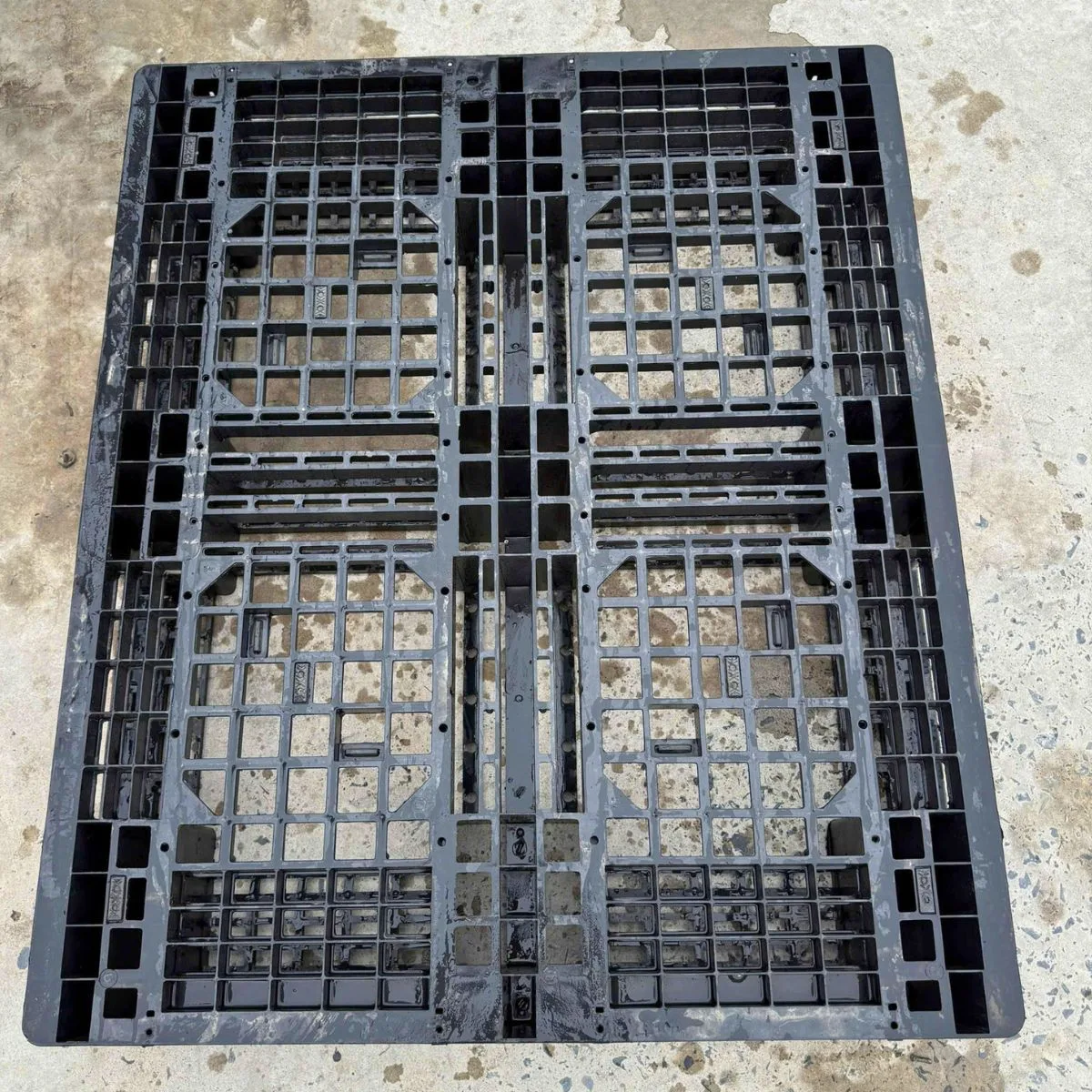 Pallet Nhựa Mặt Lưới 1200x1000x150mm mới 90%