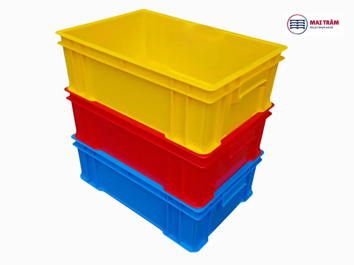 Thùng nhựa đặc B4 với nhiều màu sắc