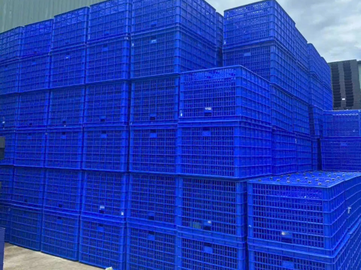Sóng nhựa hở 26 bánh xe 1135x820x645mm