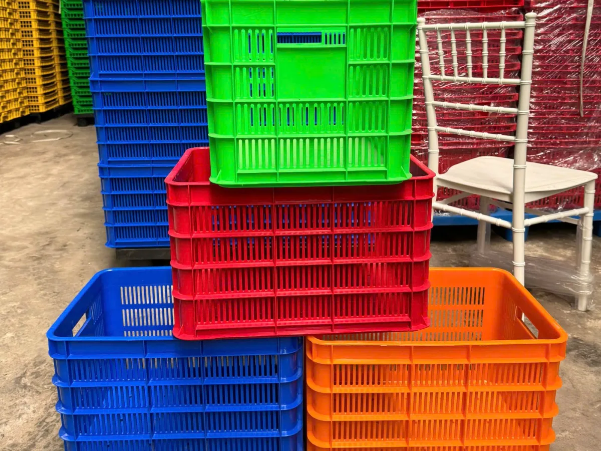 Kho hàng sóng nhựa hở 610x420x310mm tại Mai Trâm Plastic