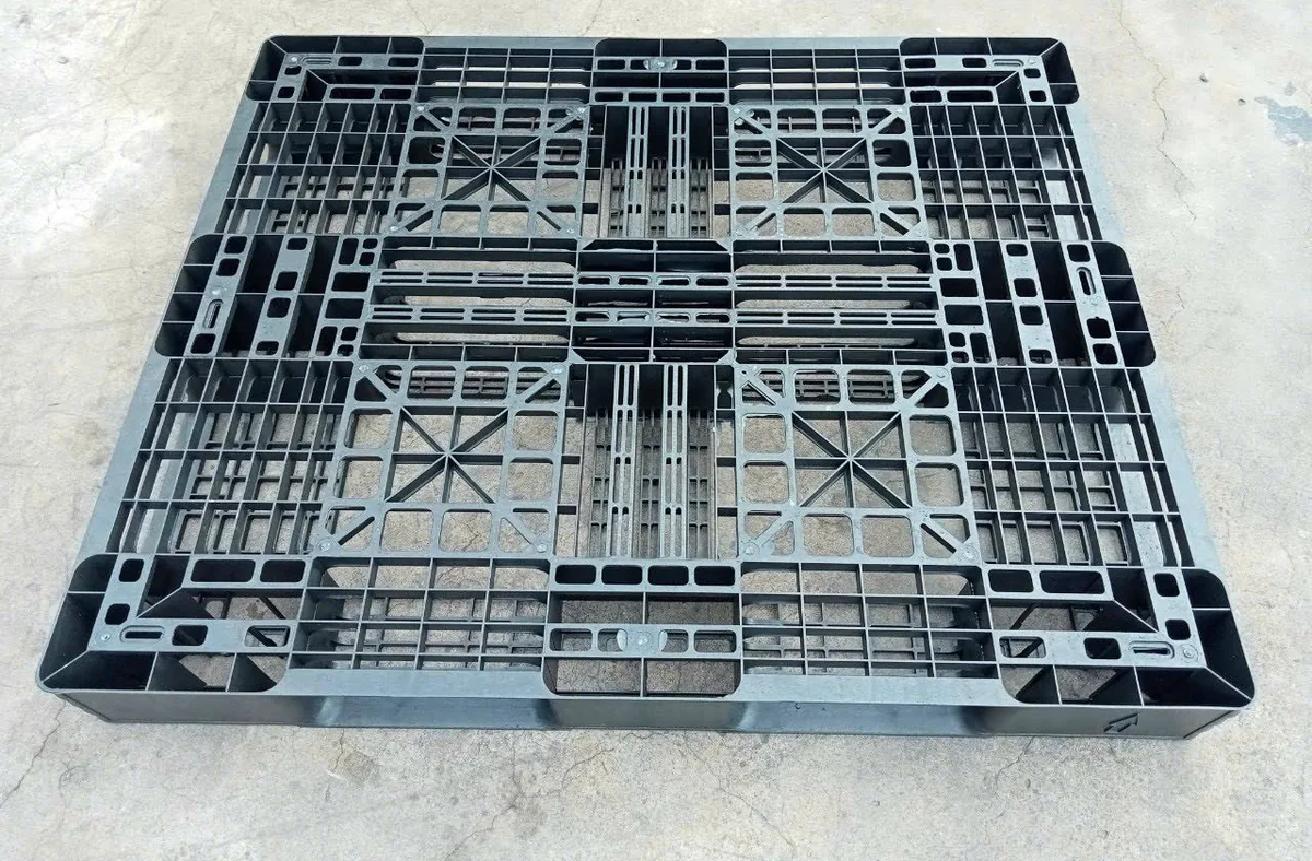 pallet nhựa cũ 1200x1000x120mm mặt kín, hàng sẵn tại kho Mai Trâm Linh Xuân TP.HCM